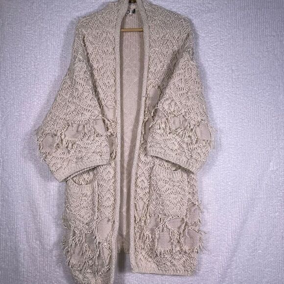 Akemi + Kin Beige open Front Oversized Chunky Knit Fringe Kimono Cardigan OS - Picture 2 of 9